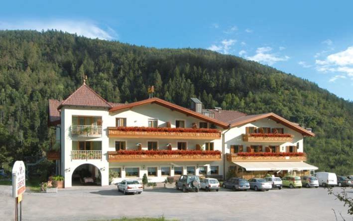 Hotel Schoberhof Feldthurns Buitenkant foto
